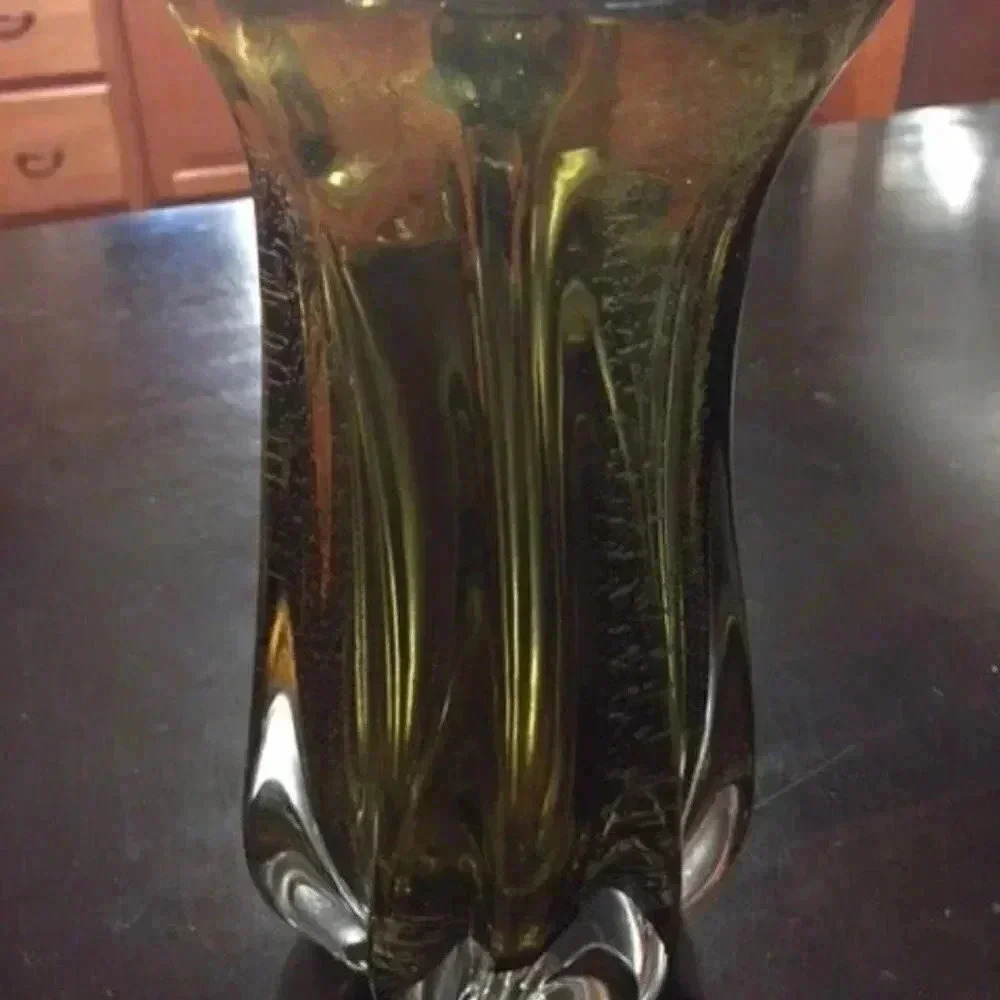 Vase - Picture 3 of 3